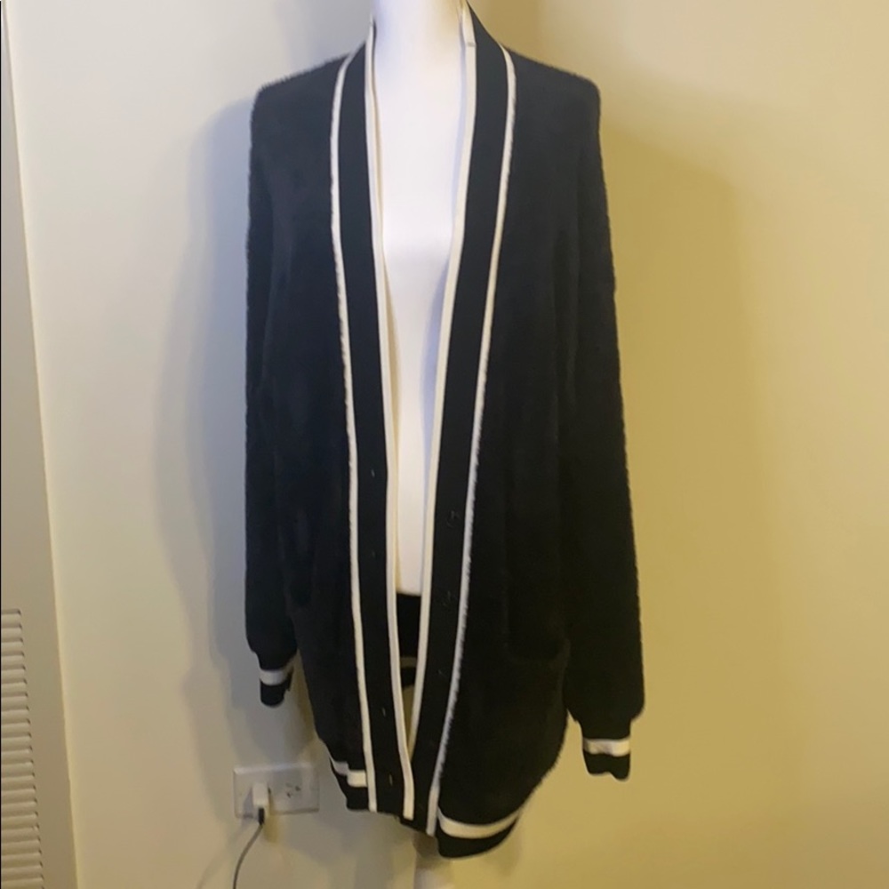 Aritizia cardigan